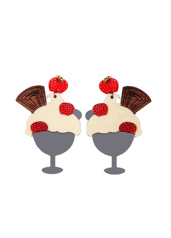 FANCY CREAM EARRINGS