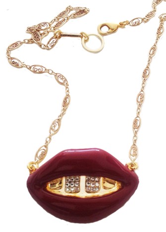 BURGUNDY CRYSTAL TEETH MOUTH NECKLACE